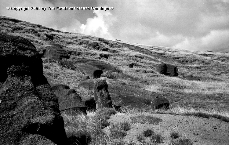 RRI_Cantera_Interior_25.jpg - Easter Island. 1960. Interior quarry of Rano Raraku.
