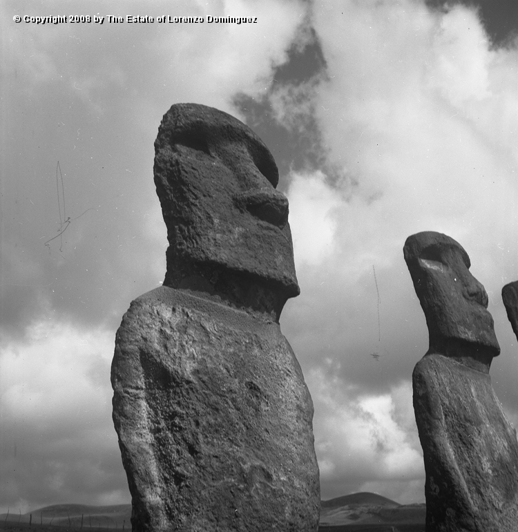 AKI_Detalle_05.jpg - Easter Island. 1960. Ahu Akivi. Detail of  the ahu restored by the Chilean-American archeological expedition lead by William Mulloy in 1960.